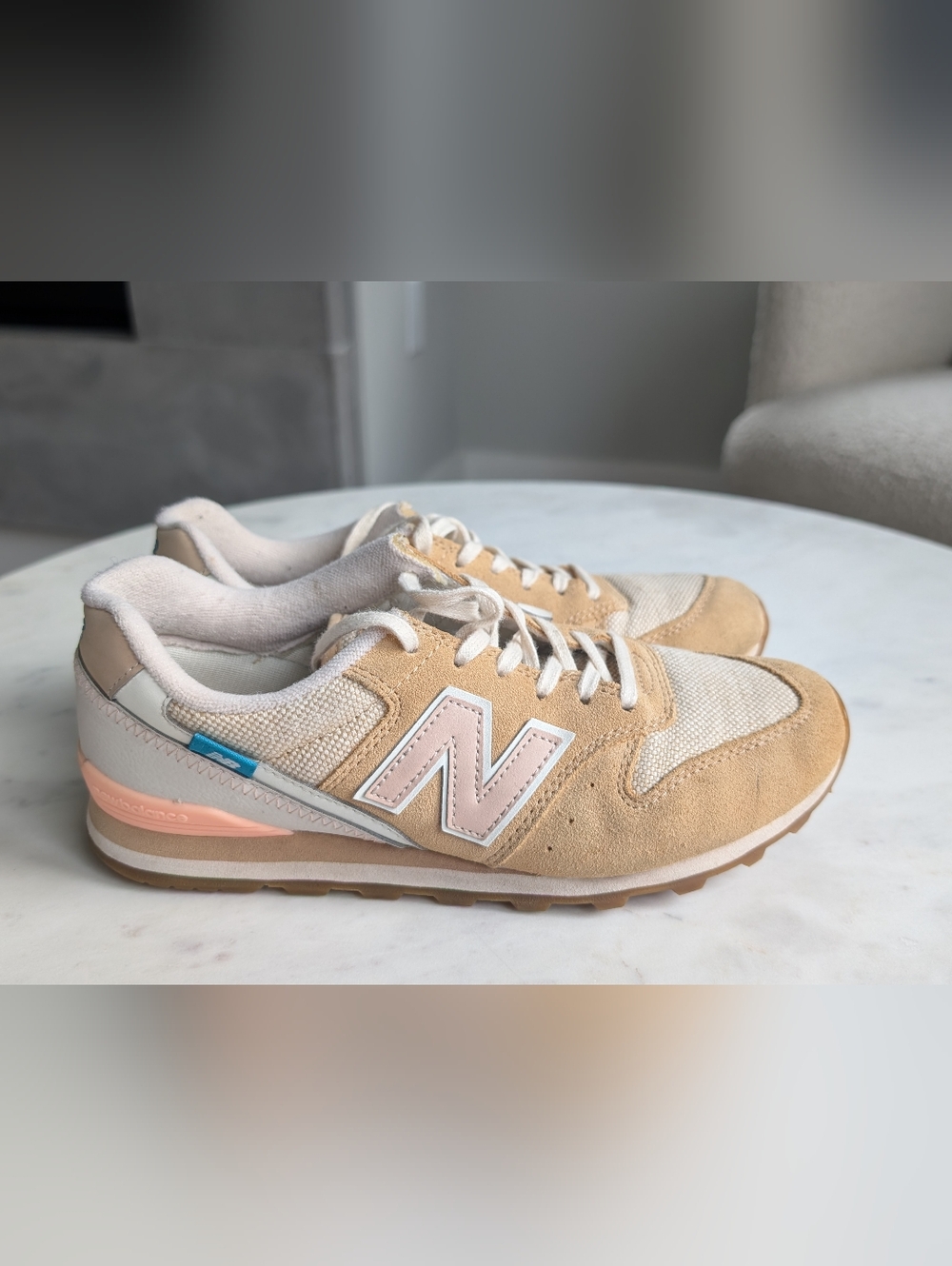 New Balance 996 Women’s Sneakers Blush Suede Size 7
